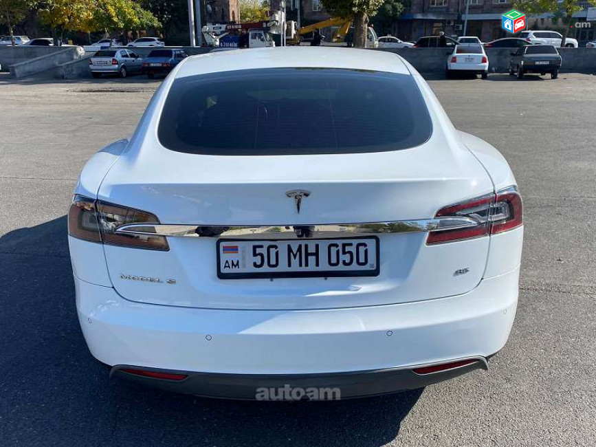 Tesla Model S , 2014թ.