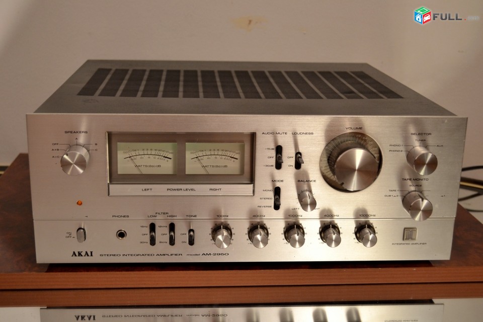 AKAI stereo Amplifier - ԿԳՆԵՄ ուժեղացուցիչ Ճապոնական  Куплю