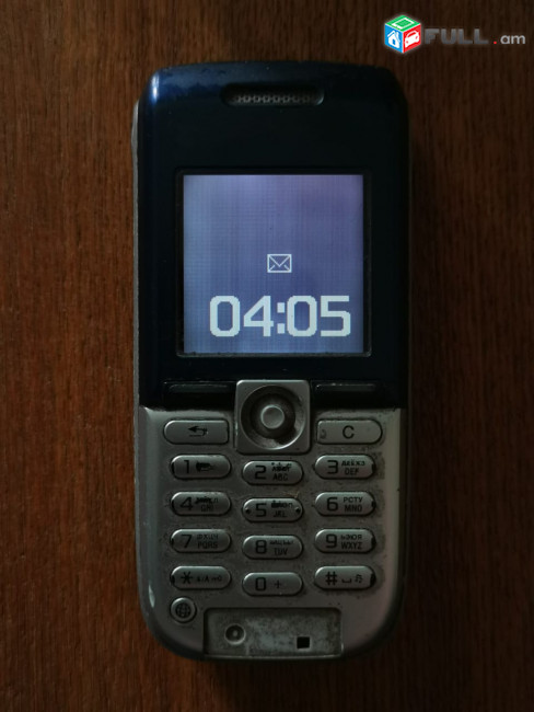 Sony Ericsson K300, < 1 GB, серебряный