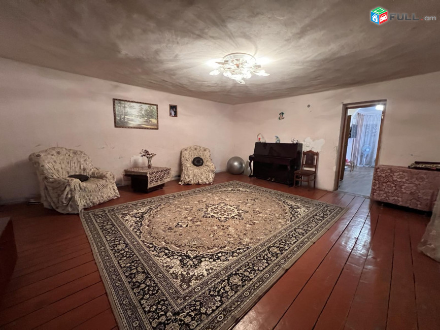 VACHARVUM  E  ARAZNATUN  NORQ  MARASH  1.5 HARG MAK 355 Q