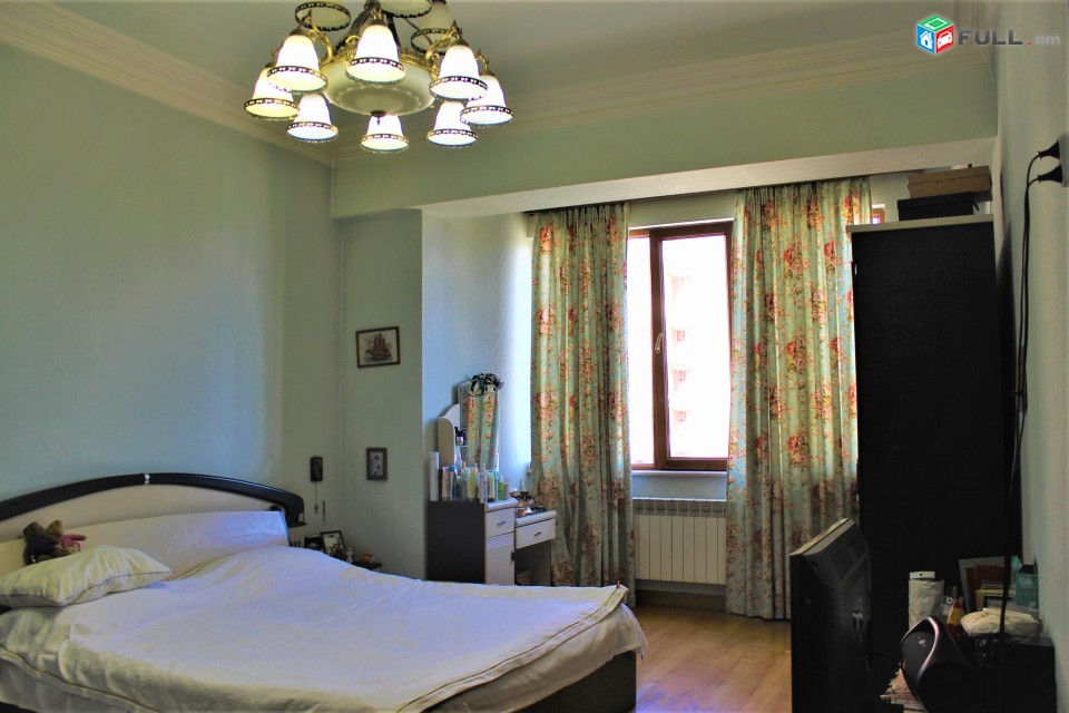 3 սենյականոց բնակարան նորակառույց շենքում Տերյան փողոցում, 160 ք.մ., 2 սանհանգույց, բարձր առաստաղներ for rent Կոդ B1194
