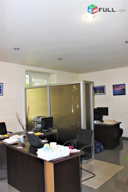 Գրասենյակային տարածք Սայաթ-Նովայի պողոտայում կենտրոնում, 56 ք.մ. For rent Կոդ G1398