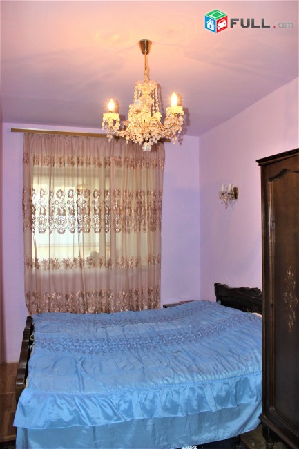 2 սենյականոց բնակարան Չարենցի փողոցում, 80 ք.մ., for sale, Կոդ C1277
