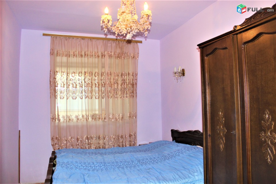 2 սենյականոց բնակարան Չարենցի փողոցում, 80 ք.մ., for sale, Կոդ C1277