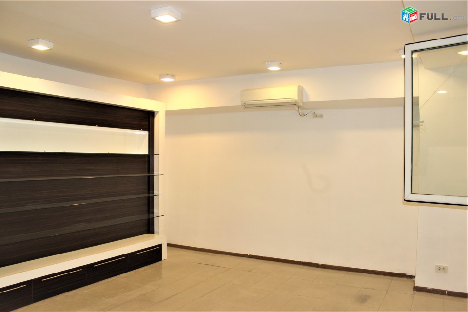 Գրասենյակային տարածք Աբովյան փողոցում կենտրոնում, 140քմ, for rent, Կոդ G1404