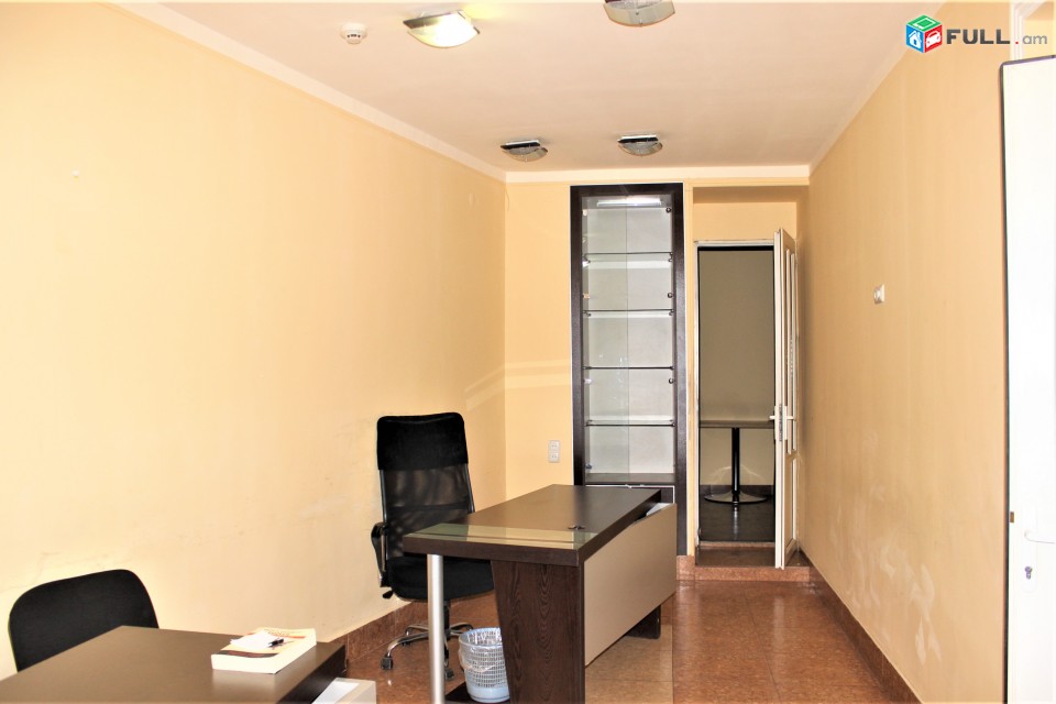 Գրասենյակային տարածք Խանջյան փողոցում կենտրոնում, 110 քմ, For rent, Կոդ G1410