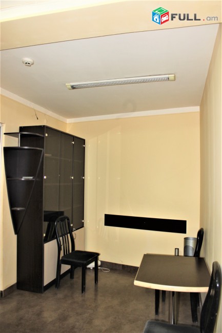 Գրասենյակային տարածք Խանջյան փողոցում կենտրոնում, 110 քմ, For rent, Կոդ G1410