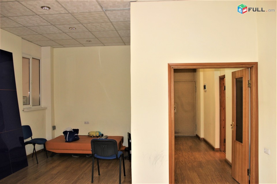 Գրասենյակային տարածք  Փոքր Կենտրոնում, 90 քմ, For rent, Կոդ G1413