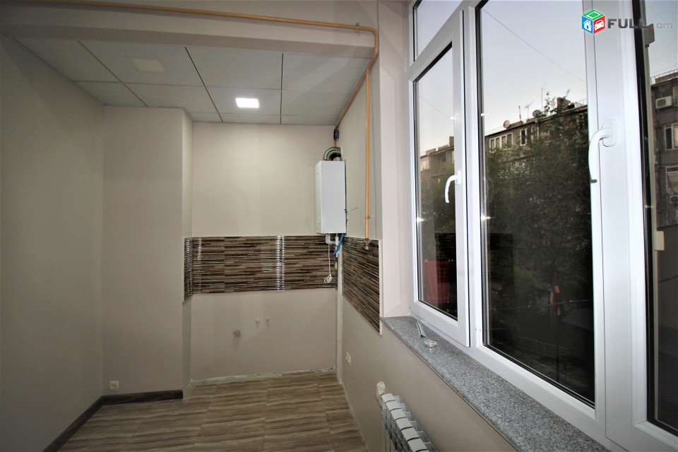 Գրասենյակային տարածք Պարոնյան փողոցում կենտրոնում, 100 քմ, for rent, Կոդ G1440