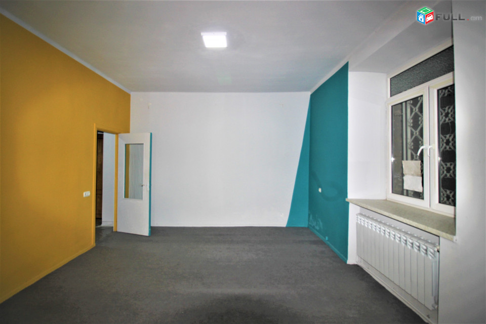 Գրասենյակային տարածք Չարենցի փողոցում կենտրոնում, 97 քմ, Կոդ G1457
