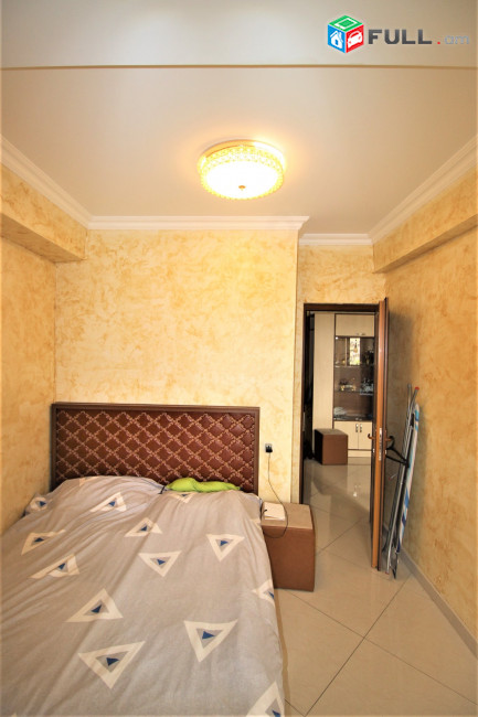 Եզնիկ Կողբացու փողոց,44քմ,2 սենյականոց  բնակարան, for rent, կոդ B1267