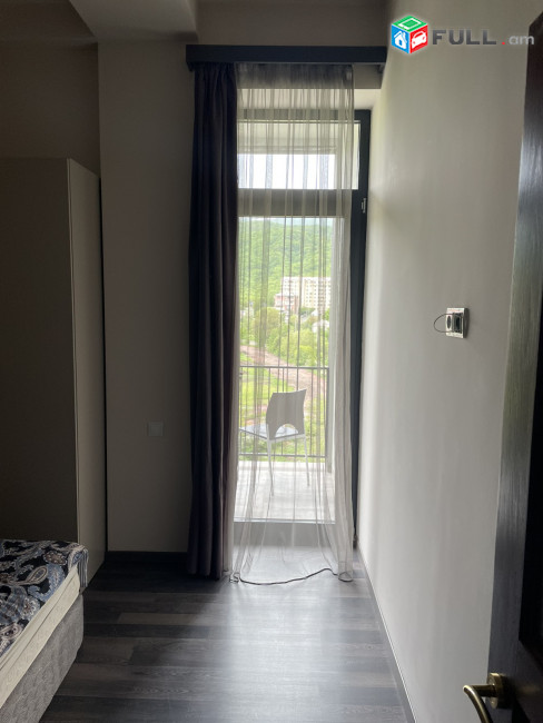 3 սենյականոց բնակարան նորակառույց շենքում Ծաղկաձորում,85քմ, for rent, Կոդ B1300