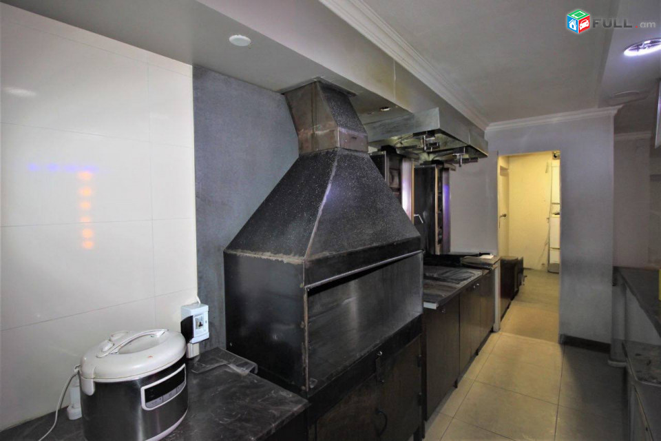Բազմաֆունկցիոնալ գույք կենտրոնում,42քմ.,for rent,Կոդ G1585