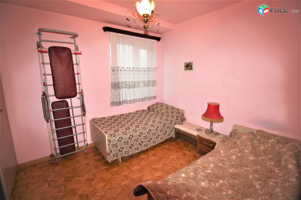Աբովյան փողոց,80քմ,3 սենյականոց բնակարան,for rent, Կոդ B1338