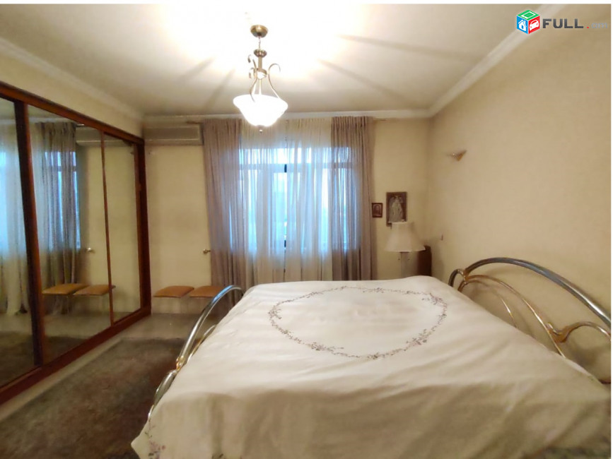 Չարենց փ․, 5 սենյականոց բնակարան նորակառույց շենքում, for rent,Կոդ B1348