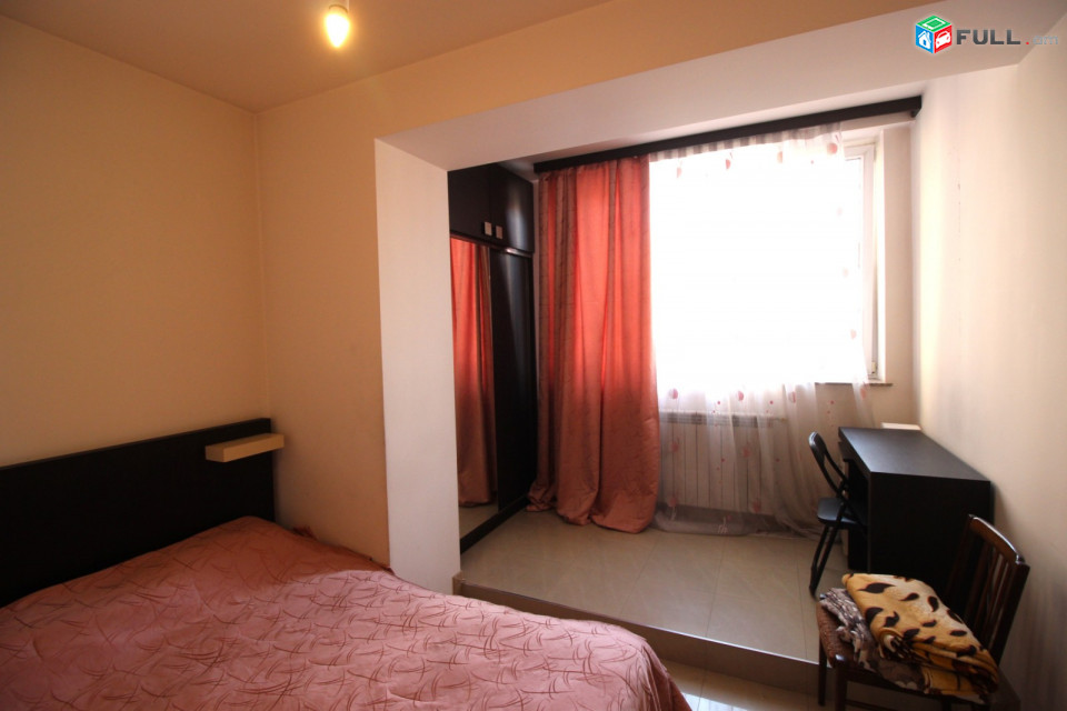 Սայաթ-Նովայի պողոտա, 3 սենյականոց բնակարան, 70քմ, for rent, կոդ B1467 