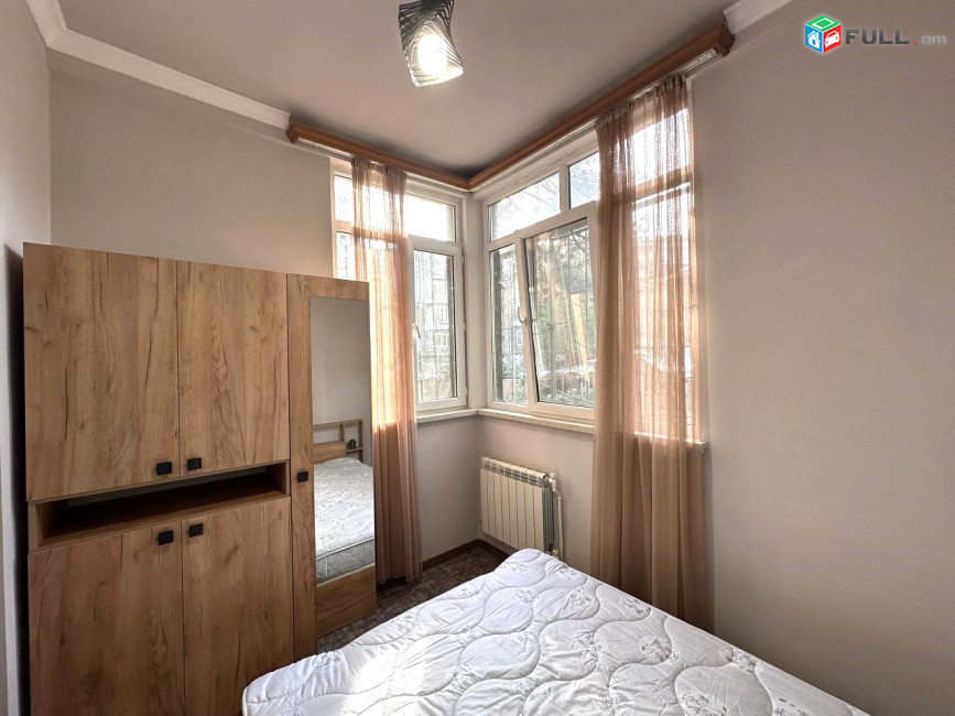3 սենյականոց բնակարան Չարենցի փողոցում,  կապիտալ վերանորոգված, Կոդ B1477