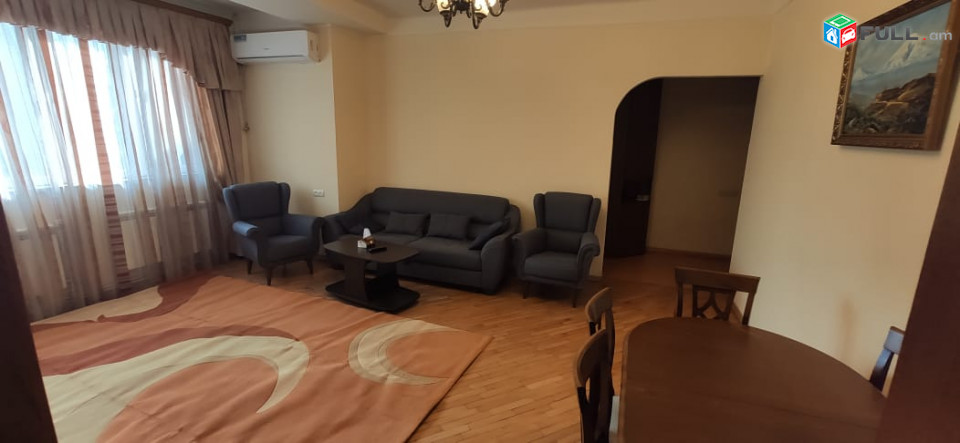 3 սենյականոց բնակարան Դերենիկ Դեմիրճյանի փողոցում, 72 ք.մ., կոդ B1494