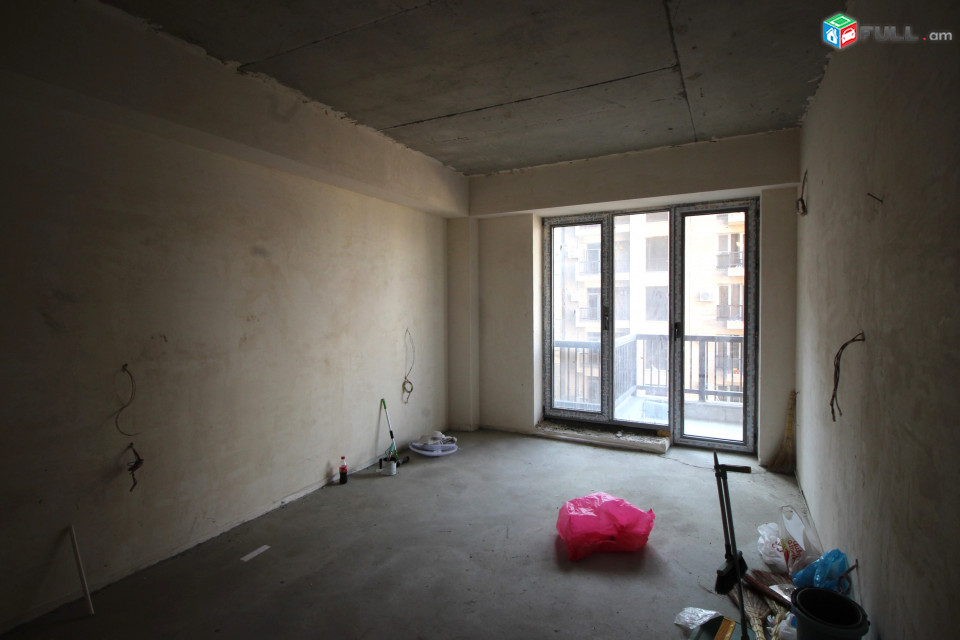 3 սենյականոց բնակարան նորակառույց շենքում Պարոնյան փողոցում, 120 ք.մ., կոդ C1577