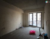 3 սենյականոց բնակարան նորակառույց շենքում Պարոնյան փողոցում, 120 ք.մ., կոդ C1577