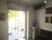 Կենտրոնում՝ Չարենց փողոցում, վարձով է տրվում հարմարավետ կոմերցիոն տարածք 1-ին գիծ , For rent, Կոդ G2184