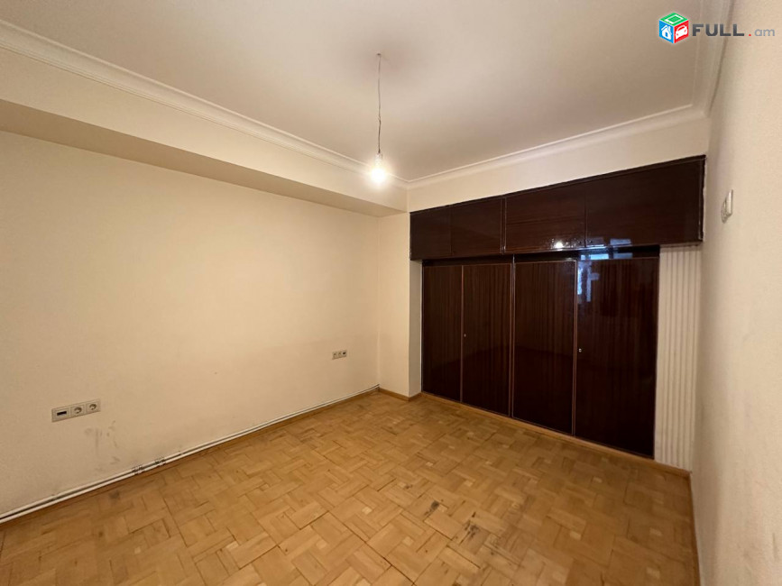 Վարձով է տրվում գրասենյակային տարածք։ For rent կոդ G2571