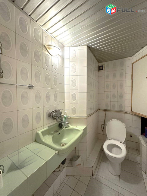 Վարձով է տրվում գրասենյակային տարածք։ For rent կոդ G2571