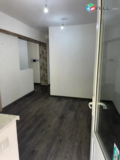 Վարձով է տրվում 1-ին գիծ կոմերցիոն տարածք։ For rent կոդ G2647