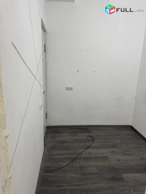 Վարձով է տրվում 1-ին գիծ կոմերցիոն տարածք։ For rent կոդ G2647