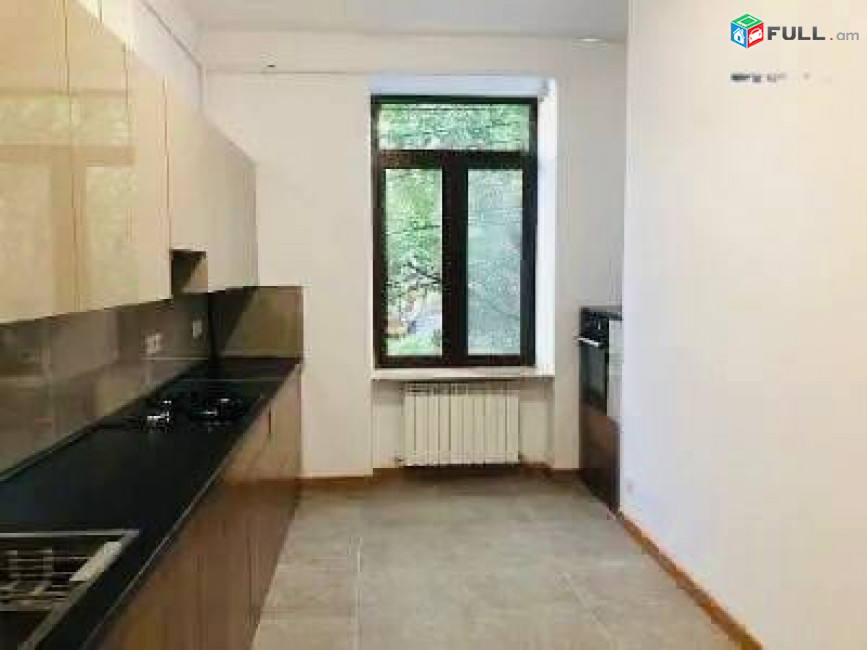 Վաճառվում է 1-ին գիծ կոմերցիոն տարածք։ For sale կոդ C1864