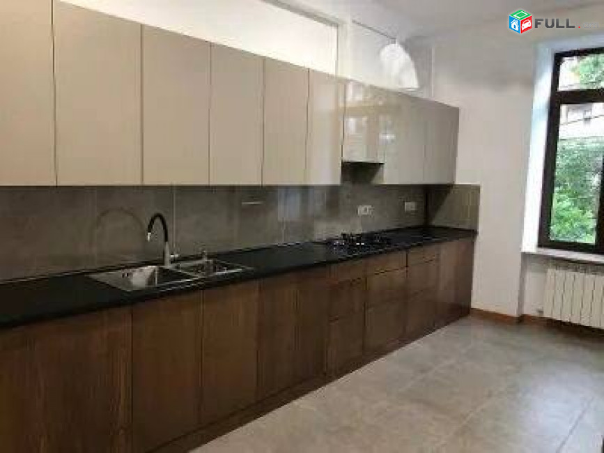 Վաճառվում է 1-ին գիծ կոմերցիոն տարածք։ For sale կոդ C1864