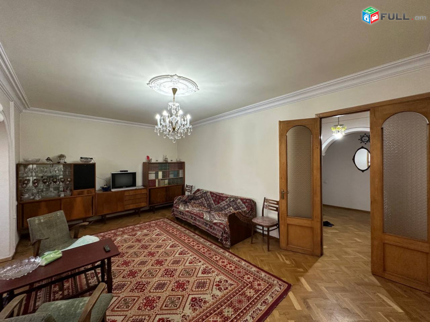 Վաճառվում է 3 սենյականոց բնակարան։ For sale կոդ C1868