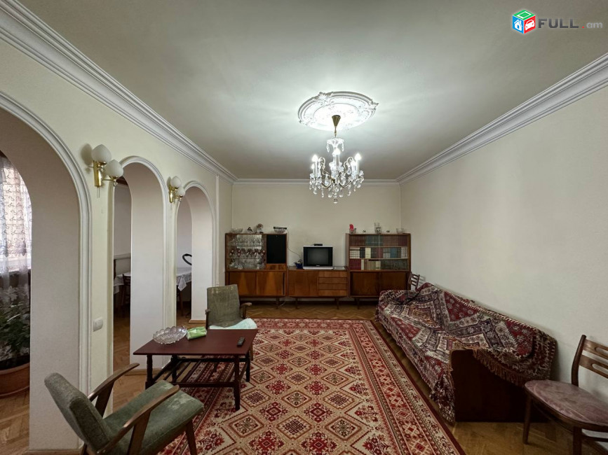 Վաճառվում է 3 սենյականոց բնակարան։ For sale կոդ C1868