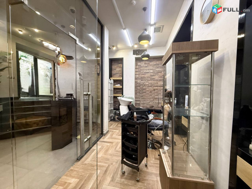 Մաշտոցի պ․ վարձով է տրվում կոմերցիոն տարածք։ For rent կոդ G2675