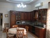 5 սենյականոց օրավարձով բնակարան կենտրոնում, Զաքիյան փողոց, 2րդ հարկ