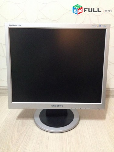 LCD monitor 17" Samsung 710N