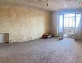 Վաճառվում է 2 դարձրած 3 սենյականոց բնակարան արաբկիր Տիգրանյան փողոցում, ստալինյան նախագիծ, ծածկը բետոն, պետական վիճակ