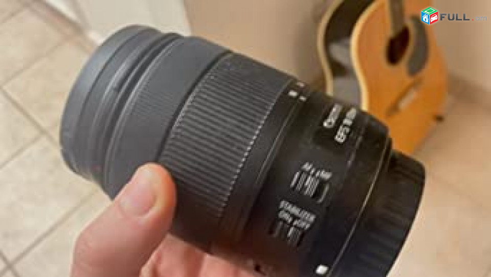 Canon EF-S 18-135mm f/3.5-5.6 IS stm Lens.