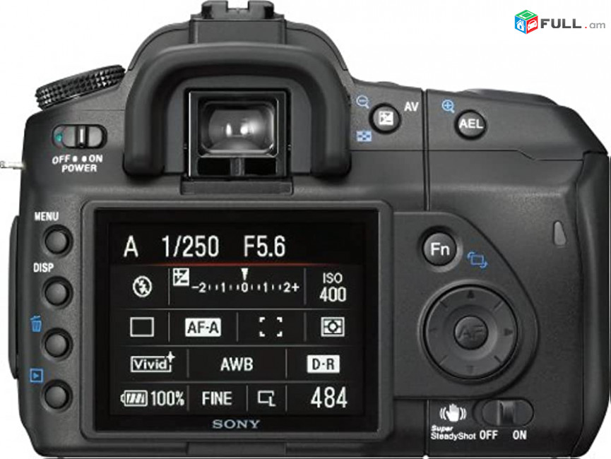 Sony Alpha A200 10.2MP + Sony 18-55mm f/3.5-5.6 SAM.