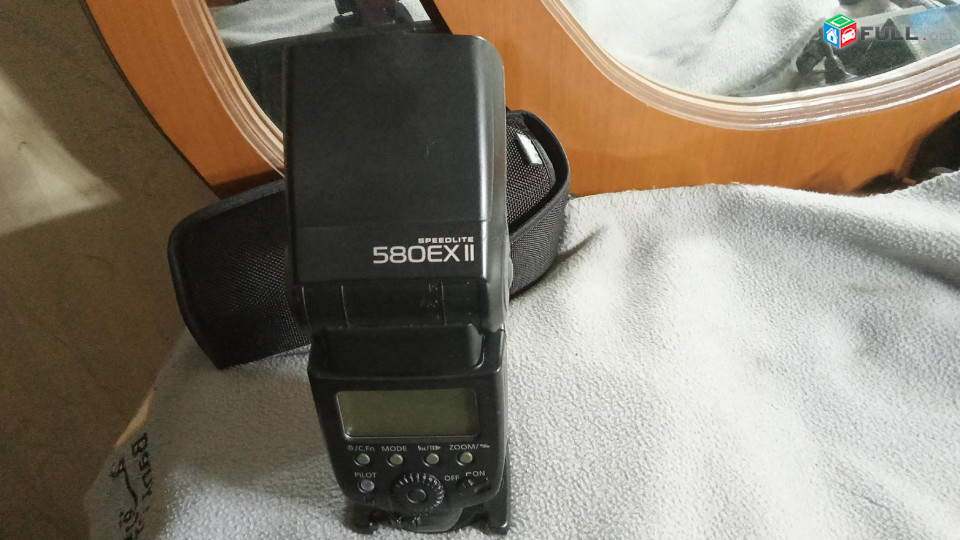 Canon Speedlite 580EX II Flash for Canon EOS Digital.Օգտագործված.