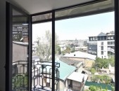 4 սենյականոց նոր վերանորոգված բնակարան Չարենց փողոցում