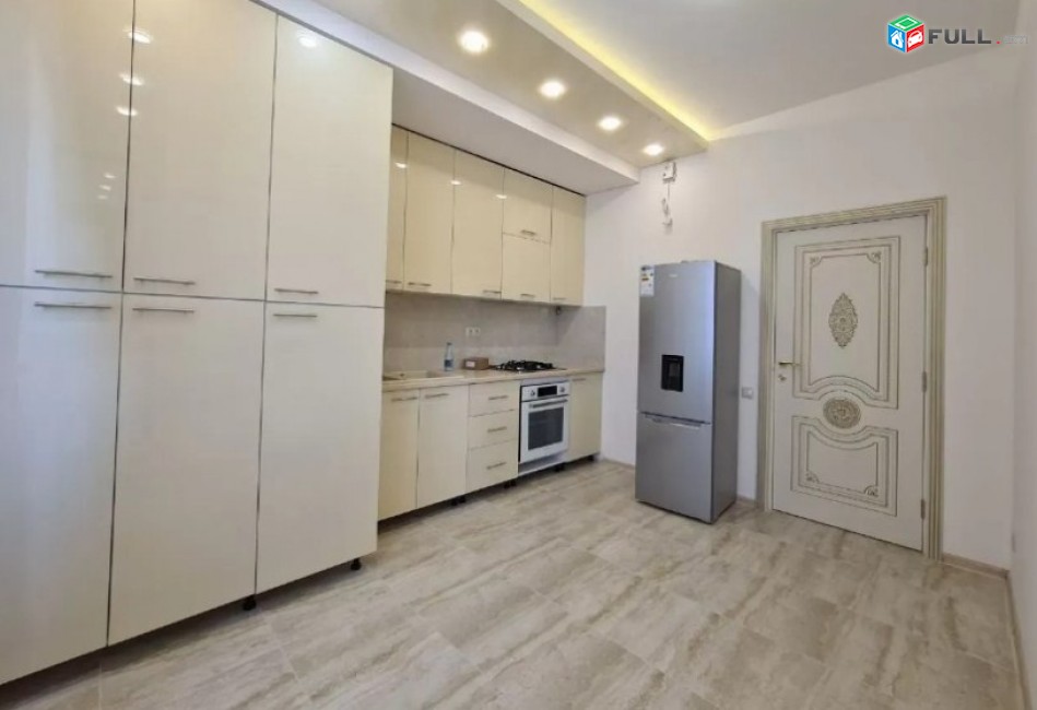Վաճառվում է 3 սենյականոց բնակարան Դավիթաշենում նորակառույց շենքում 