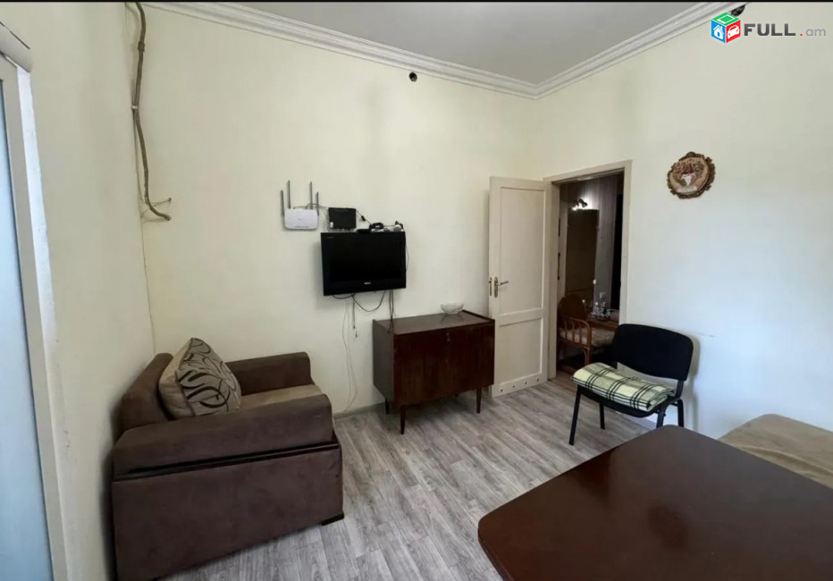 Արաբկիր, Մամիկոնյանց փողոց  2 սենյակ 