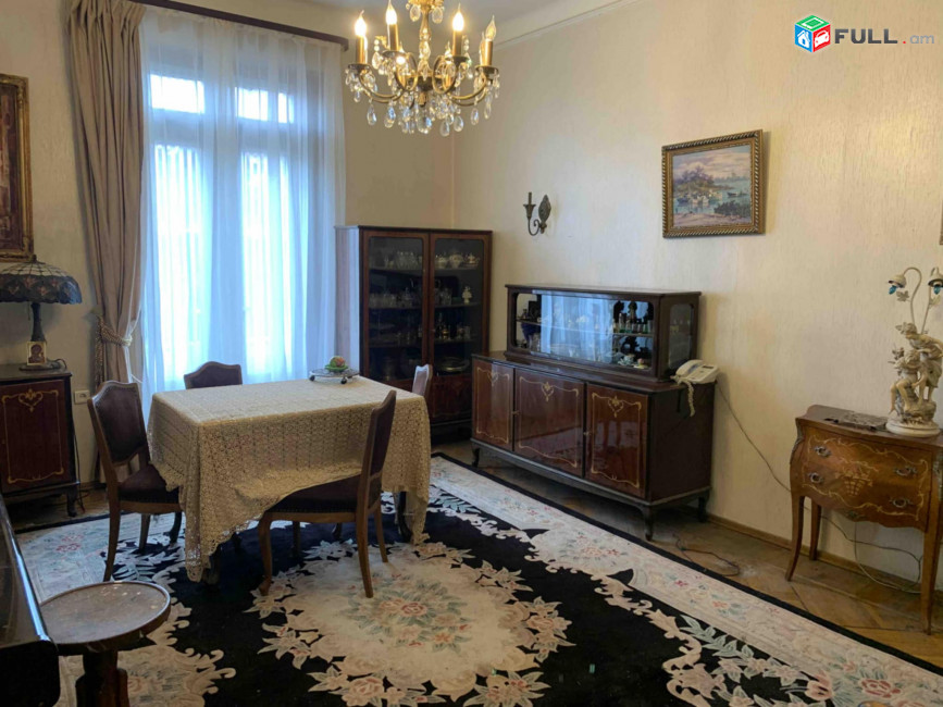 3 սենյականոց բնակարան Նալբանդյան փողոցում
