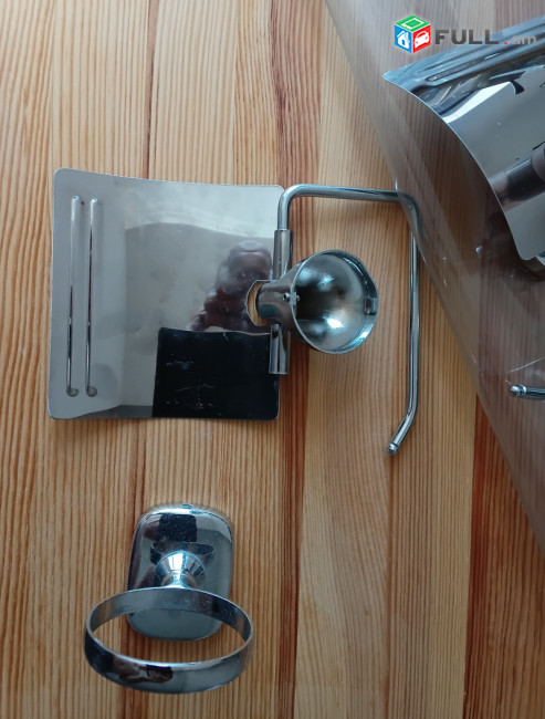 Toilet roll holder, զուգարանի թղթի կախիչ, նոր, երկու հատ, նշված է մեկ հատի գինը 