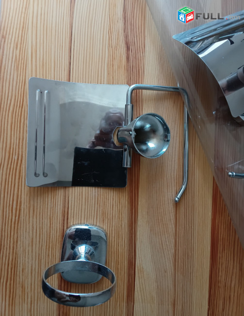Toilet roll holder, զուգարանի թղթի կախիչ, նոր, երկու հատ, նշված է մեկ հատի գինը 