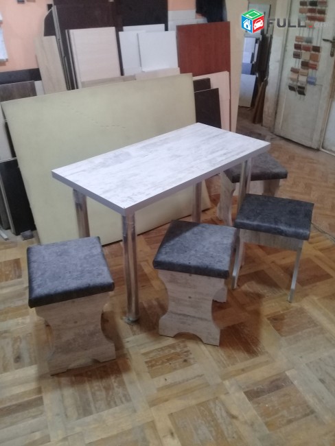 Խոհանոցի սեղան երկաթե ոտքերով + 4 աթոռներ