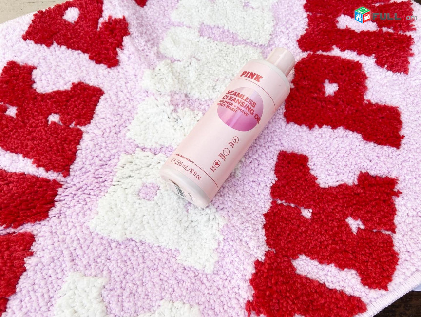 Victoria’s Secret Pink bath mat