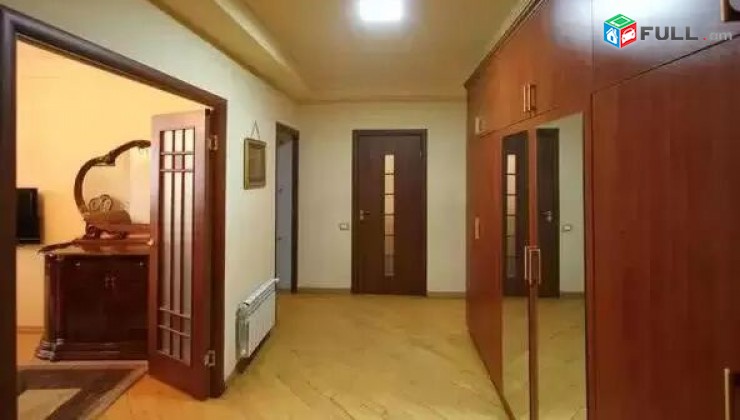 AL6198 Վարձով - 3 սենյականոց բնակարան Մոսկովյան փող, Օպերայի մոտ