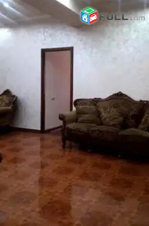 AL4782 Վարձով - 4 սենյականոց բնակարան Հանրապետության փողոցում